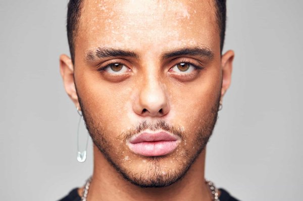 Boucles d'oreilles homme : conseils pour choisir et bien porter votre bijou