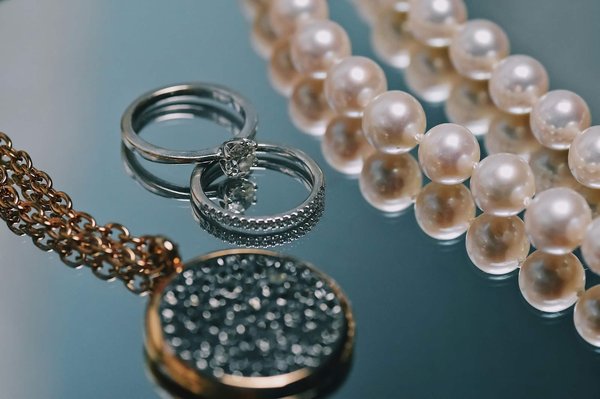 Découvrez la collection exclusive de bijoux Julien d'Orcel : tendances et élégance